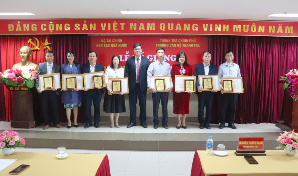 Trường Cán bộ Thanh tra tổ chức Lễ Bế giảng lớp Bồi dưỡng nghiệp vụ Thanh tra chuyên ngành Kho bạc Khóa 6 năm 2024